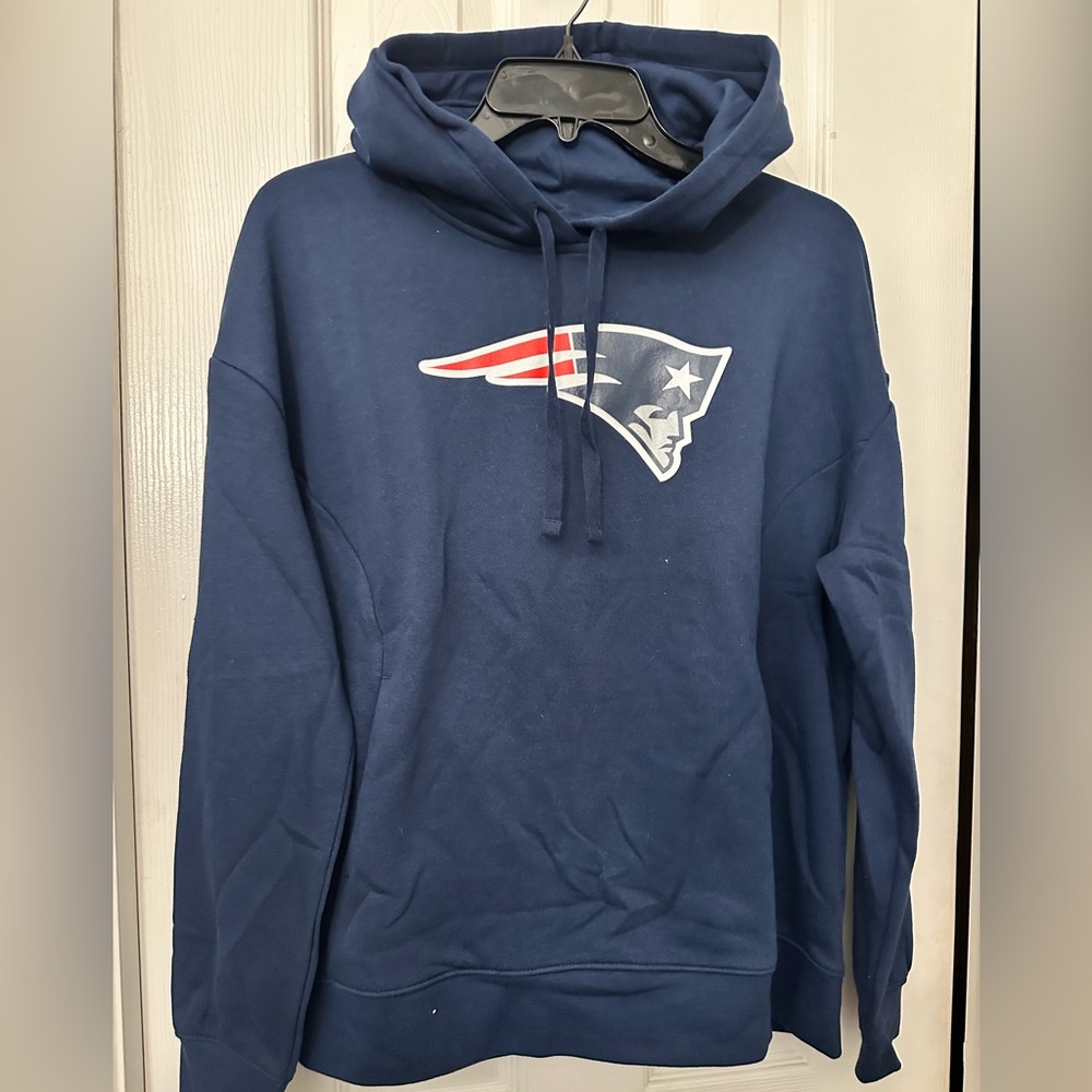 NWT Fanatics NFL Patriots Blue Hoodie